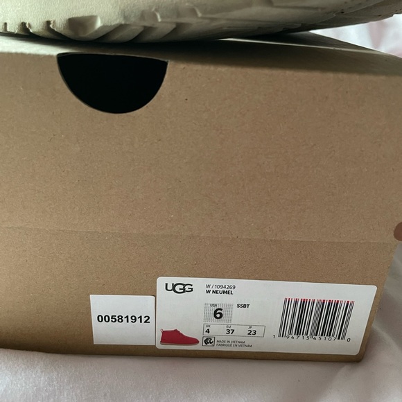 Strawberry pink ugg neumel - Picture 4 of 4